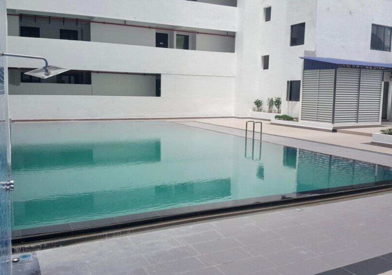 Riverview 8Pax 2Br In Kbtown Ps4, Netflix A-1-12 Kota Bharu Exterior photo
